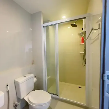 The Base Central Pattaya Long Balcony King-Bed With Infinity Pool & Free Netflix Exterior photo