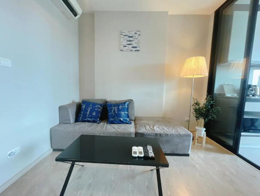 Apartment The Base Long Balcony King-bed With Infinity Pool & Free Netflix